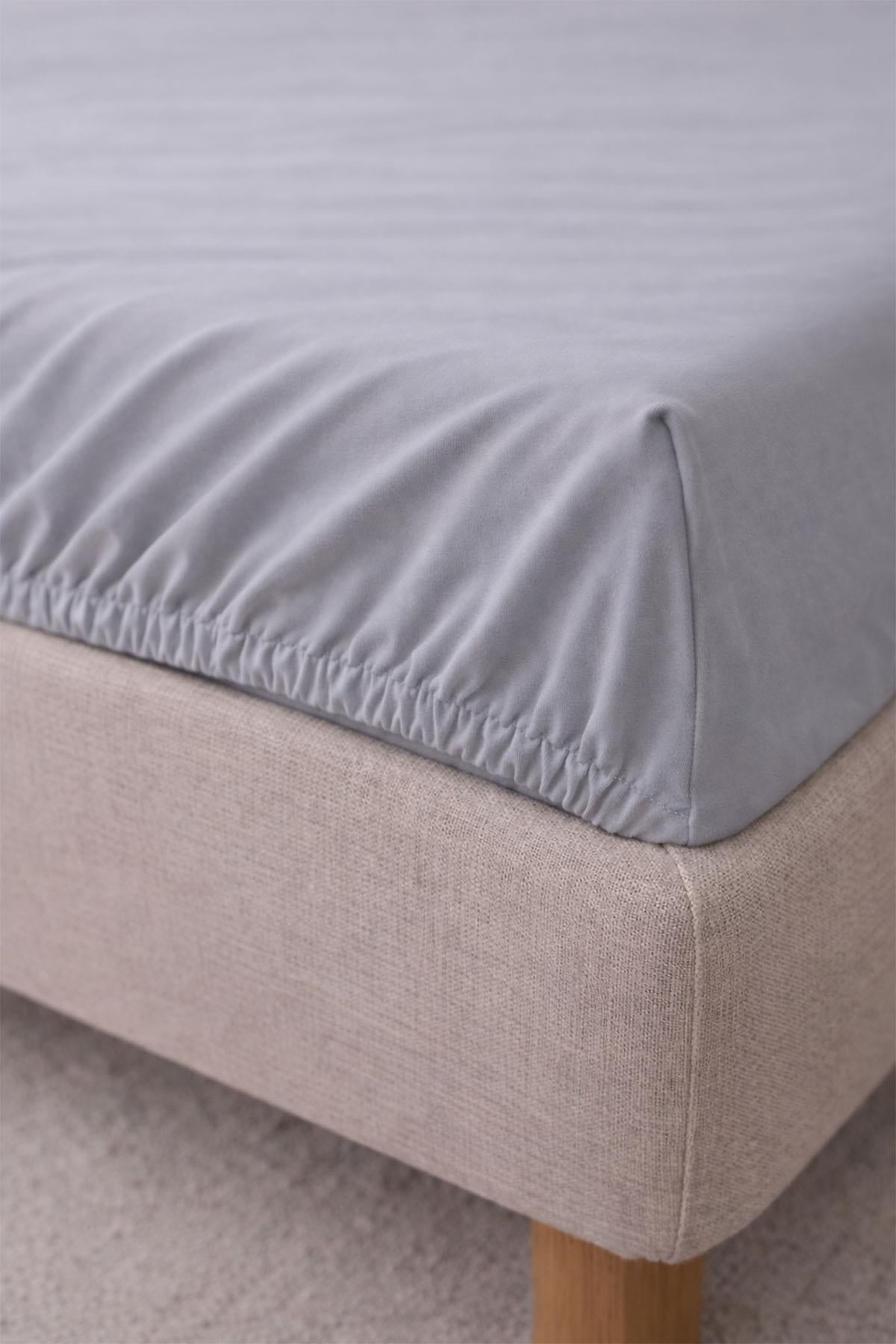 Sábana bajera ajustable de satén de algodón básico para cama de matrimonio (160 x 200 cm)