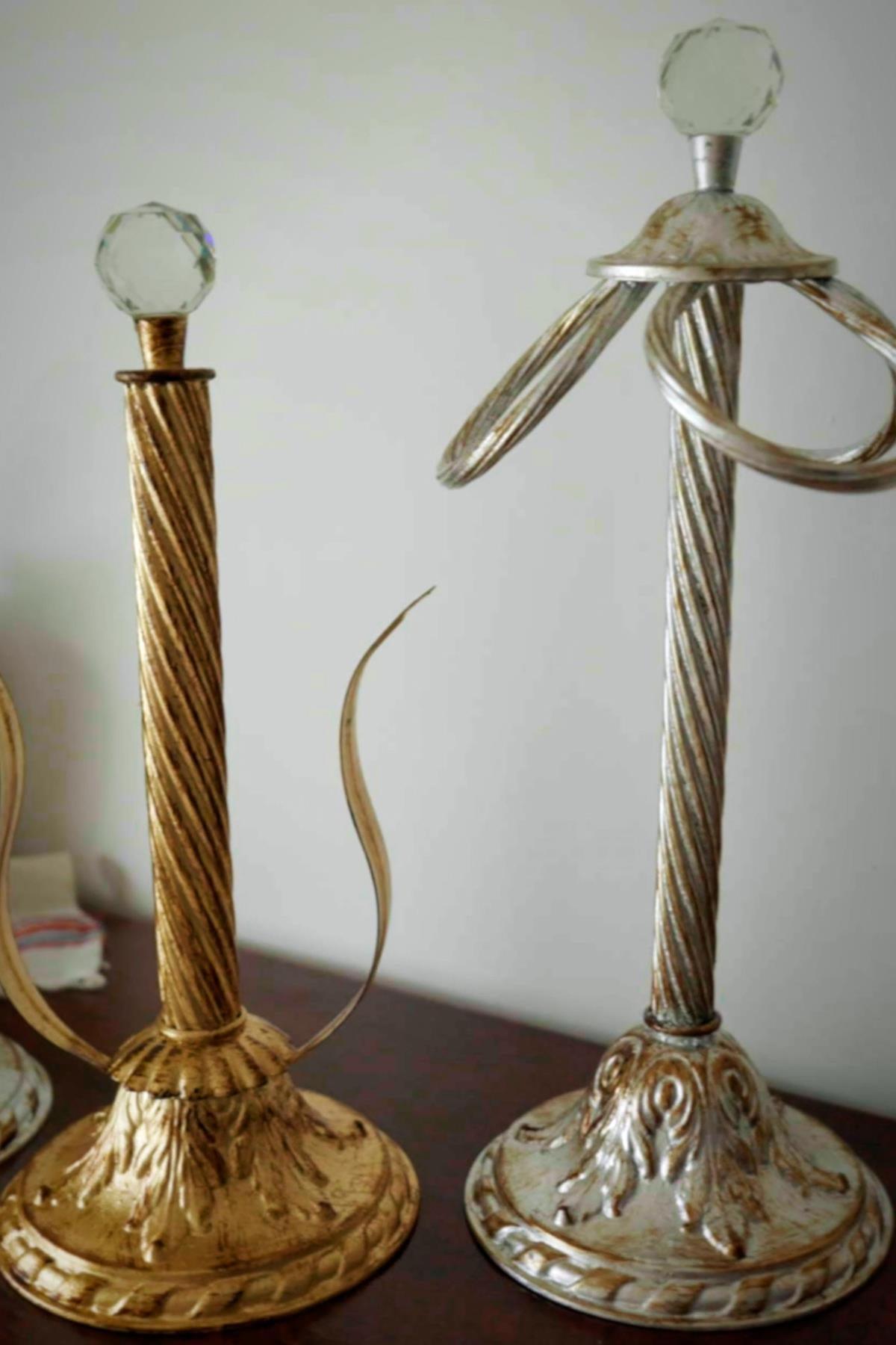 Portarrollos de papel con detalles de lámina de plata Crystal y 3 colgantes - Nazik Home - ¡Dale valor a tu hogar!