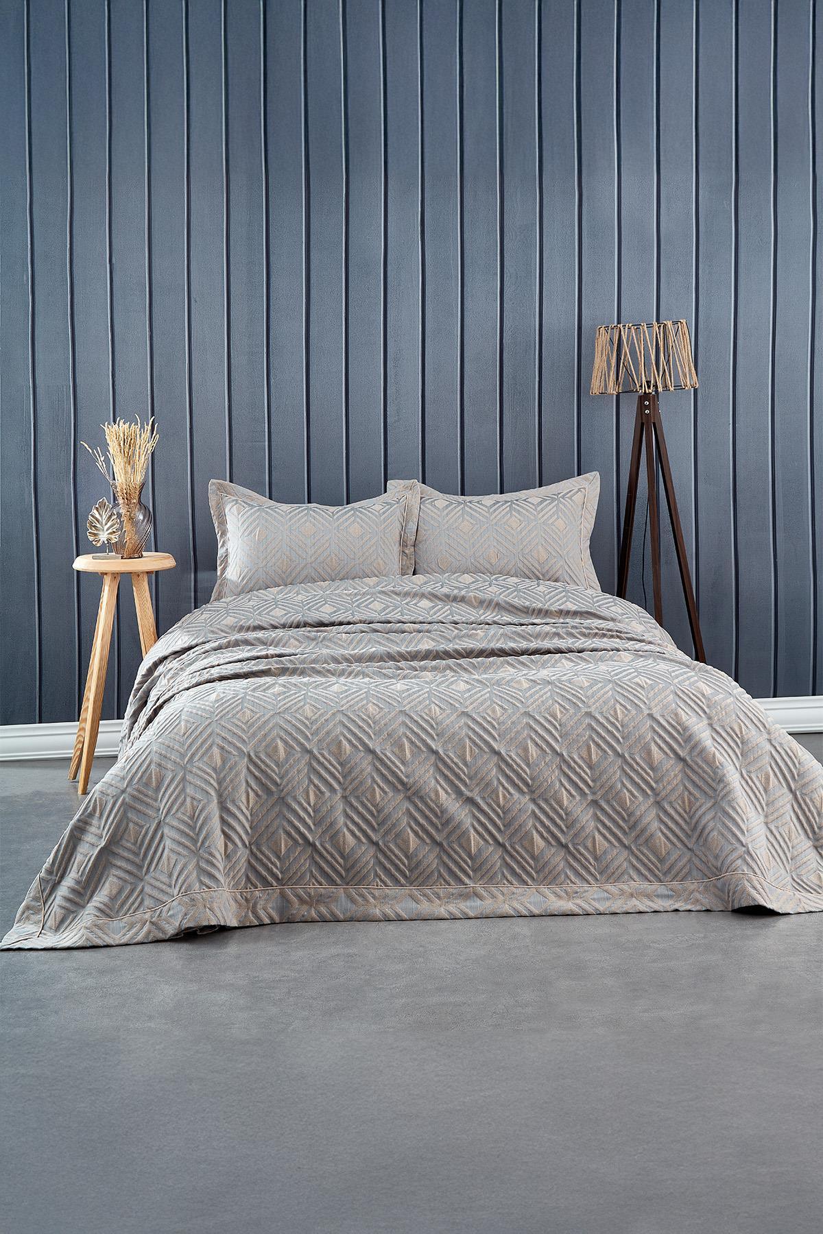 Colcha doble de jacquard con patrón geométrico gris y almohadas, decoración de dormitorio moderna
