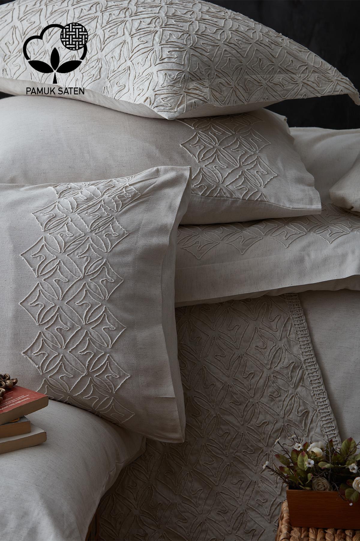 Juego de funda nórdica y colcha de satén de algodón bordado en color beige para cama doble con almohadas