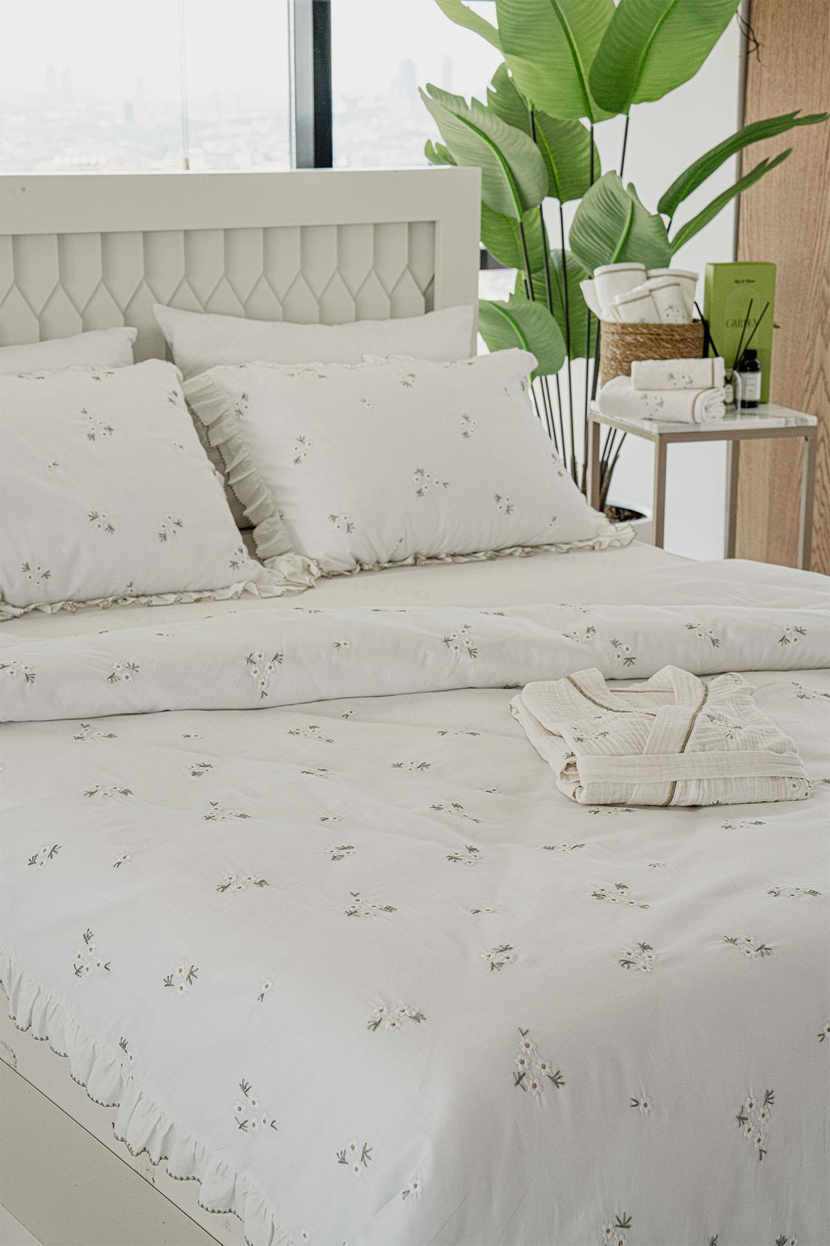Juego de Funda Nórdica Nadia de 6 Piezas de Algodón Satén con Bordado de Margaritas para Cama Matrimonial