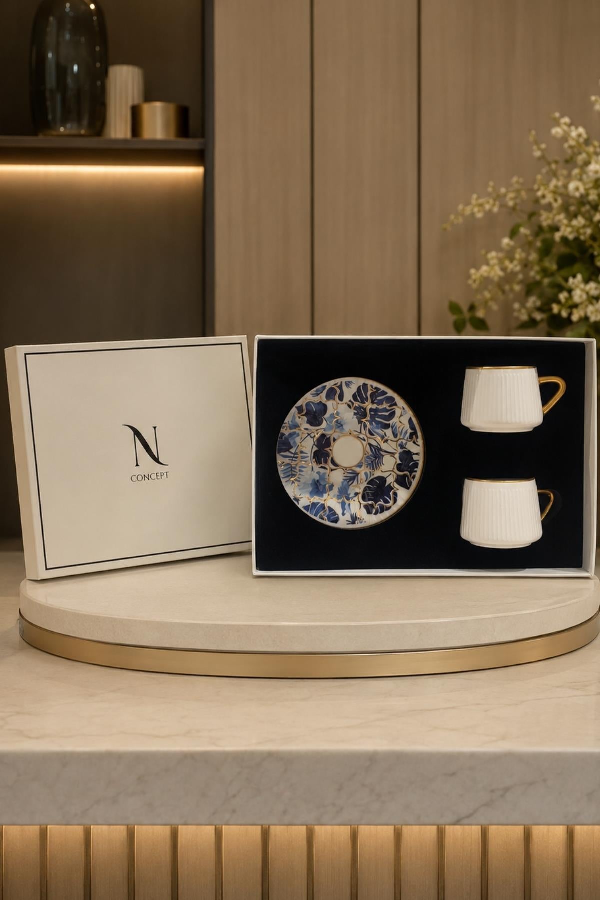 Juego de 2 tazas de café premium Royal Bloom con baño de oro de 24K