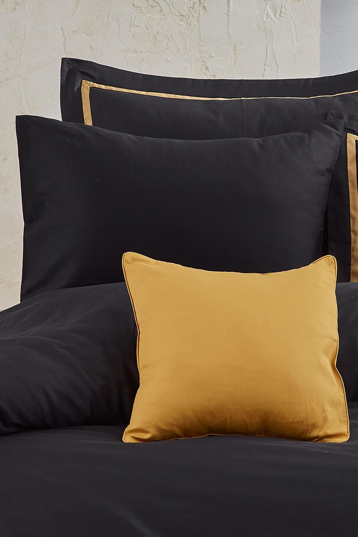 Carisma Piped Cotton Sateen King Size 7-Piece Duvet Cover Set
