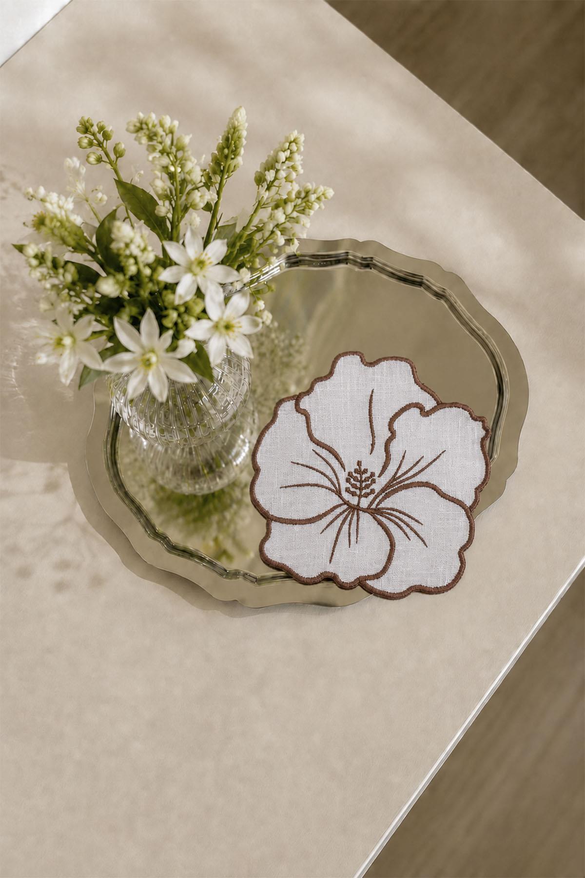 Posavasos de lirio