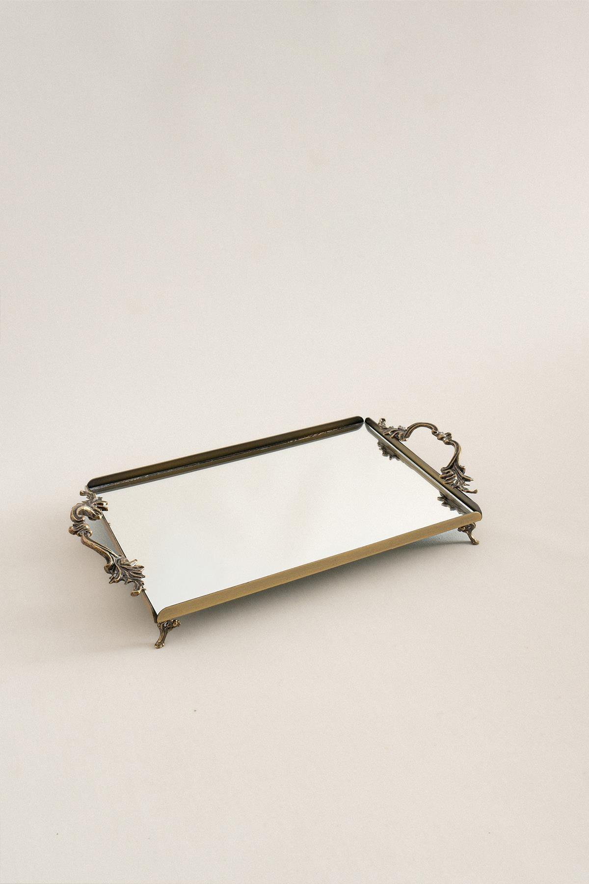 Bandeja mediana de metal con asas elegantes y detalles envejecidos, bandeja de servicio con espejo