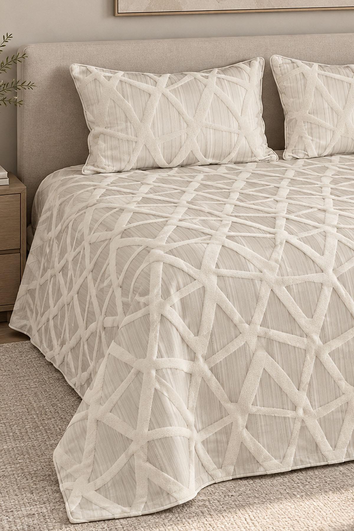 Mia Geometric Double Bedspread