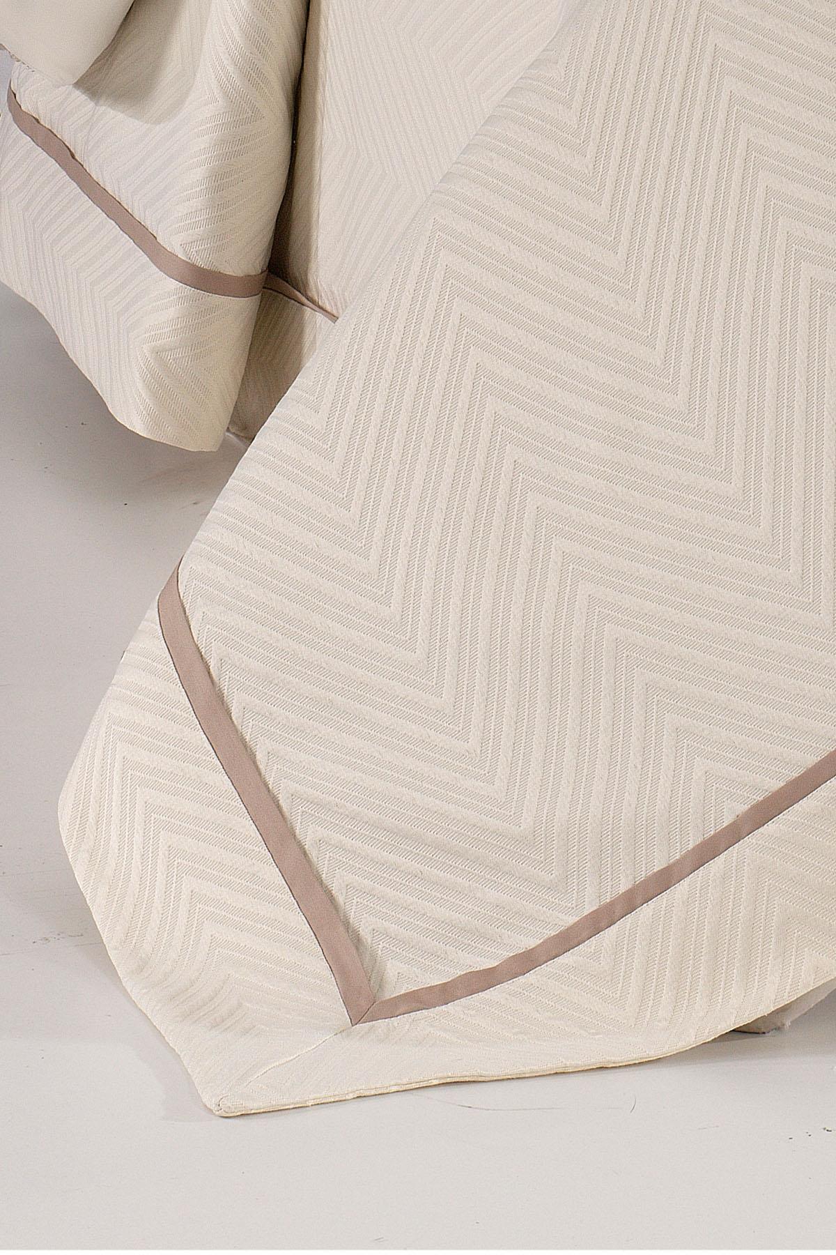 Juego de Funda Nórdica y Colcha Soreno de 7 Piezas para Cama Matrimonial con Detalle de Rayas